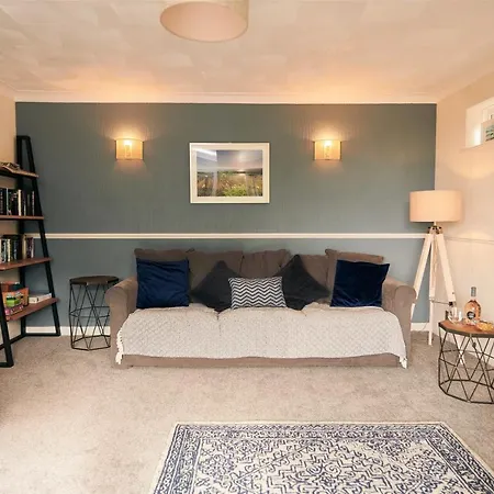 Sea Gem- Beautiful Family Home With Stunning Sea Views & Garden Tenby Exterior photo
