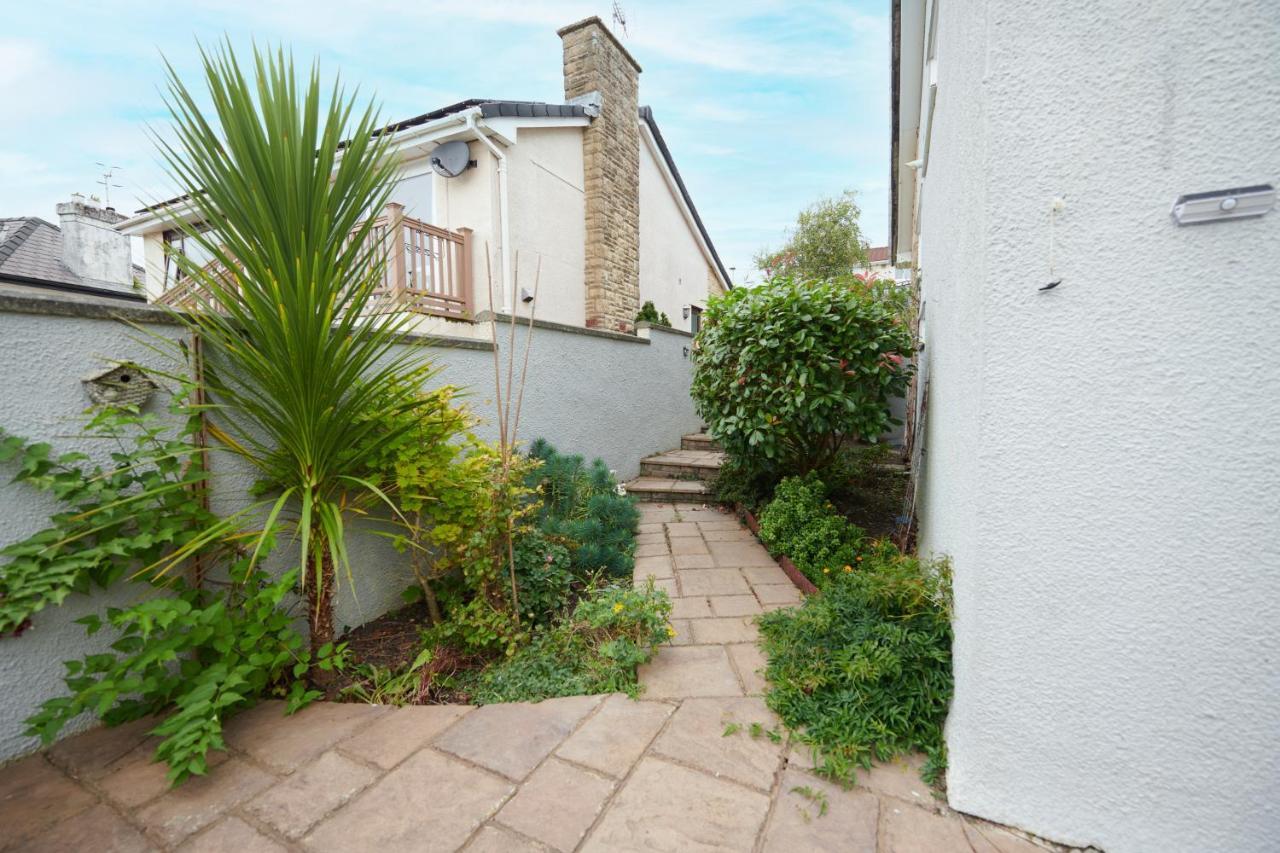 Sea Gem- Beautiful Family With Stunning Sea Views & Garden Holiday home Tenby