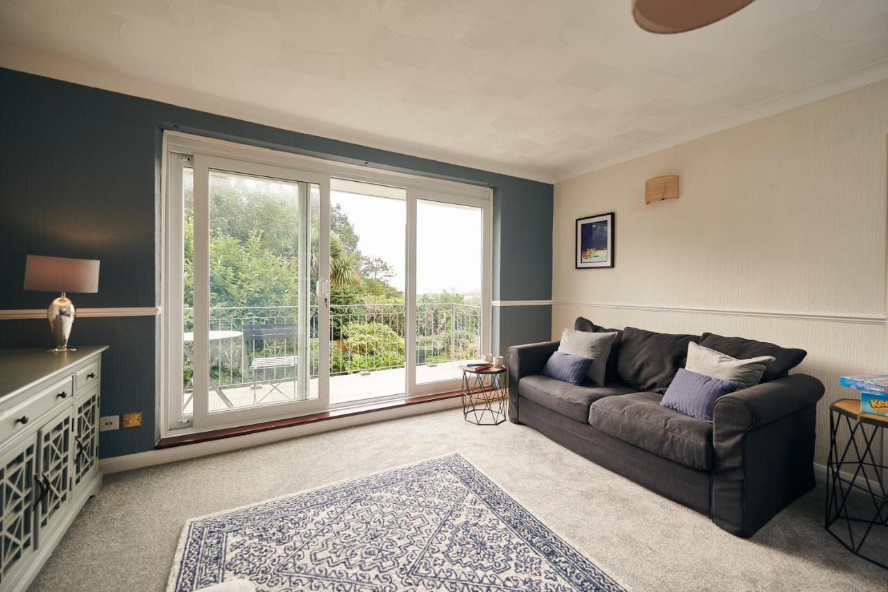 Holiday home Sea Gem- Beautiful Family With Stunning Sea Views & Garden